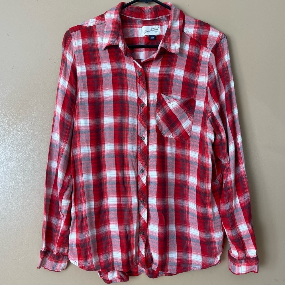 Universal Thread Red Plaid Button-Up Shirt Size Large